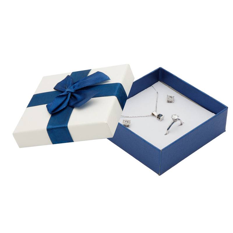 Jewelry box